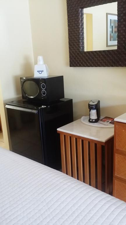 Days Inn By Wyndham Cocoa Cruiseport West At I-95/524 Exteriör bild