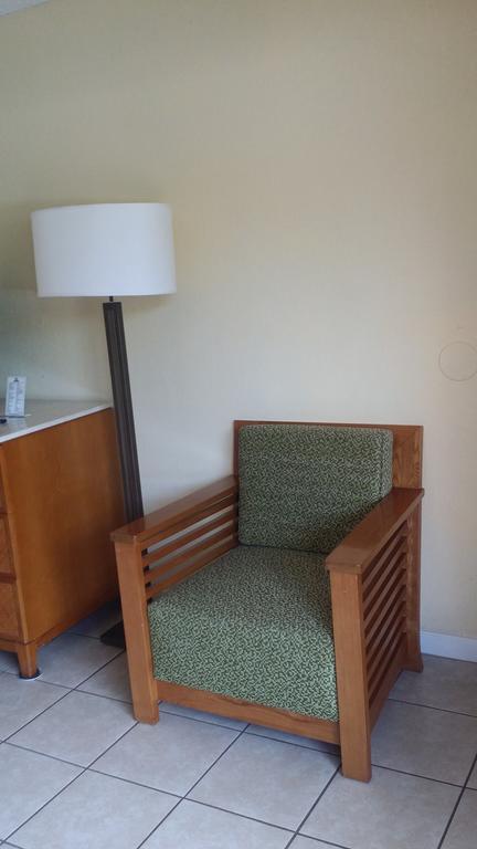 Days Inn By Wyndham Cocoa Cruiseport West At I-95/524 Exteriör bild