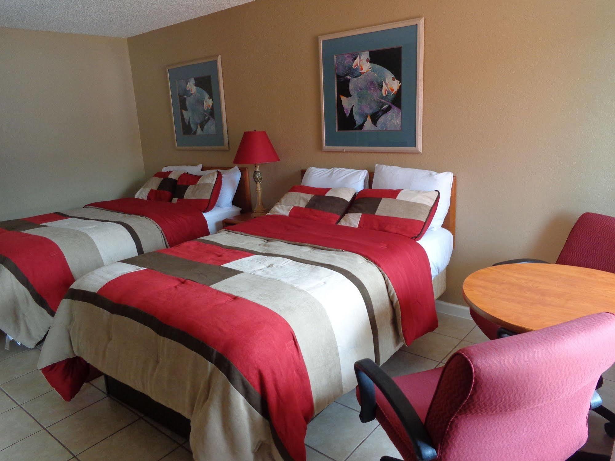 Days Inn By Wyndham Cocoa Cruiseport West At I-95/524 Exteriör bild